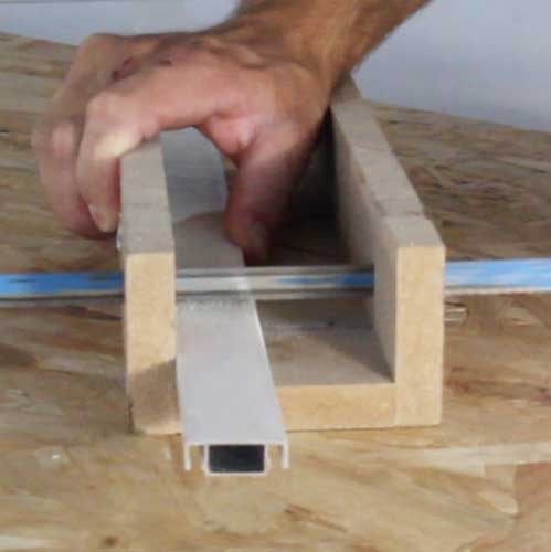 decoupe moustiquaire