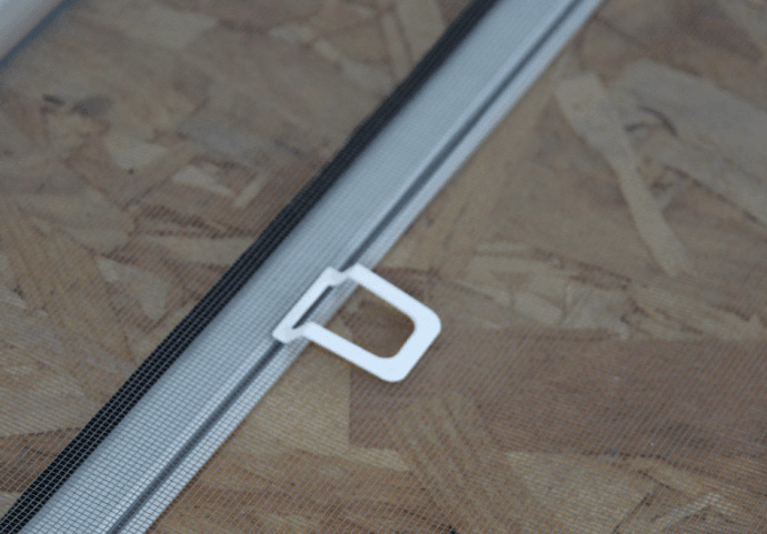 poignee pvc moustiquaire