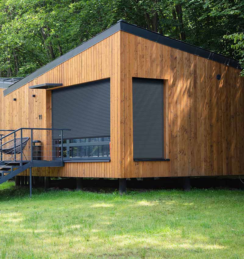 Façade en bois Volet Roulant ALU Noir